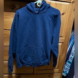 Gildan Men's Navy Hoodie
